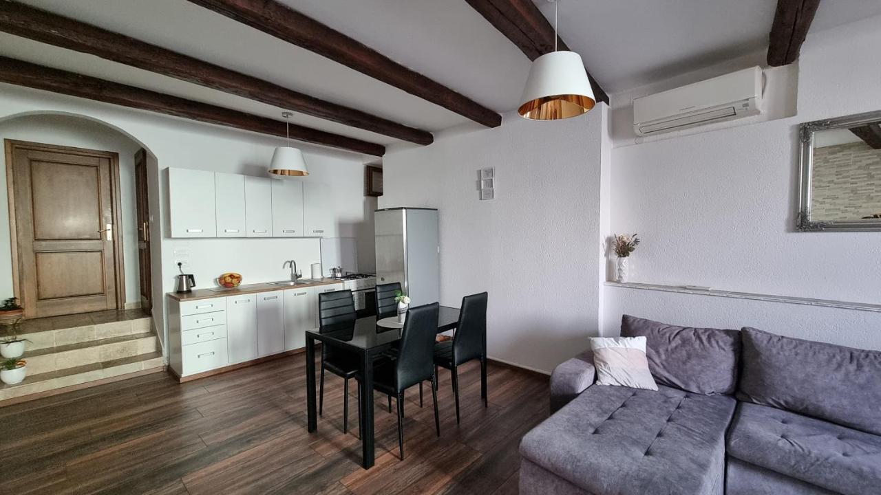Appartement Apartman Ivo à Novigrad Istria Extérieur photo